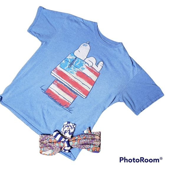 Snoopy resting doghouse American flag tee Peanuts.com  XL EUC ♡ - Picture 3 of 4